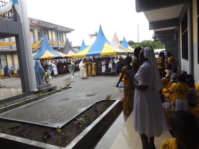 audience-at-the-celebration