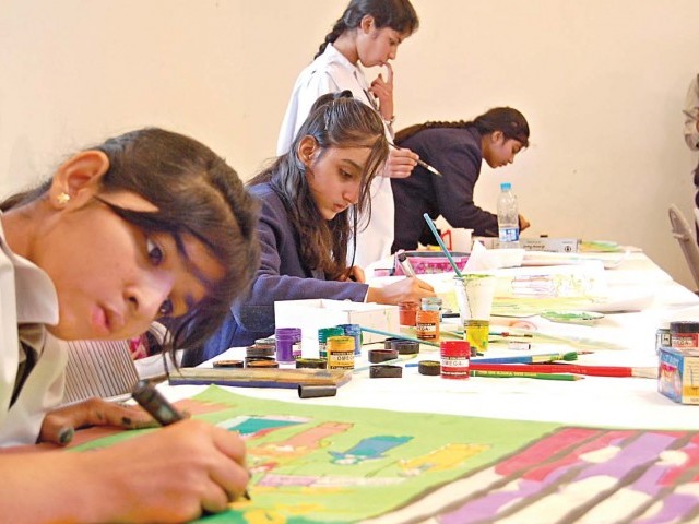 Children-Painting-Photo-Muhammad-javaid-640x480